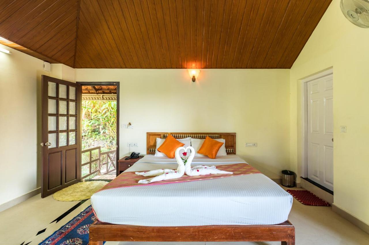 Violet Woods Hotel Munnar Exterior photo